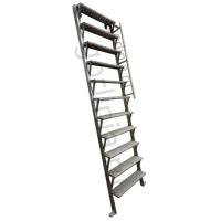 Лестница из нержавейки в подвал и на чердак приставная с рифлеными ступенями и поручнем